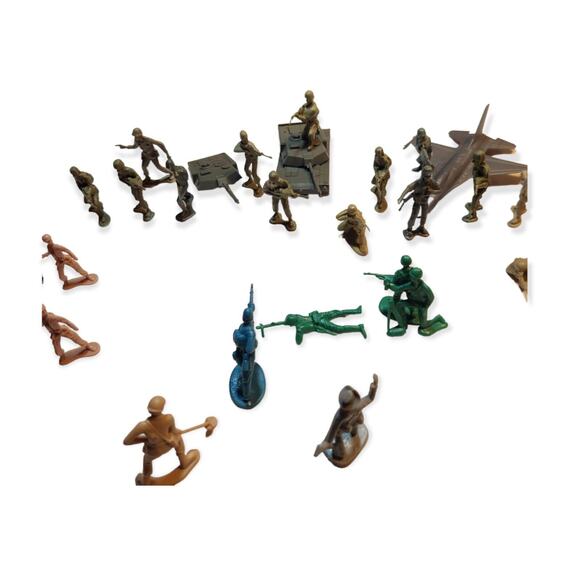Army Men Lot Of 93 (Various Colors) With 8 Accessories Pre-owned - Picture 5 of 6